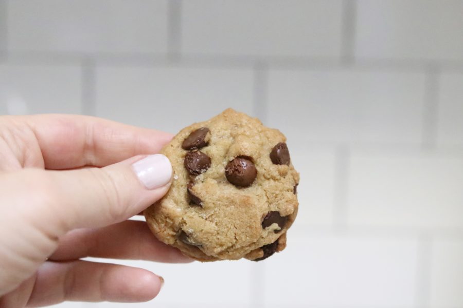 chocolate chip cookie crispy