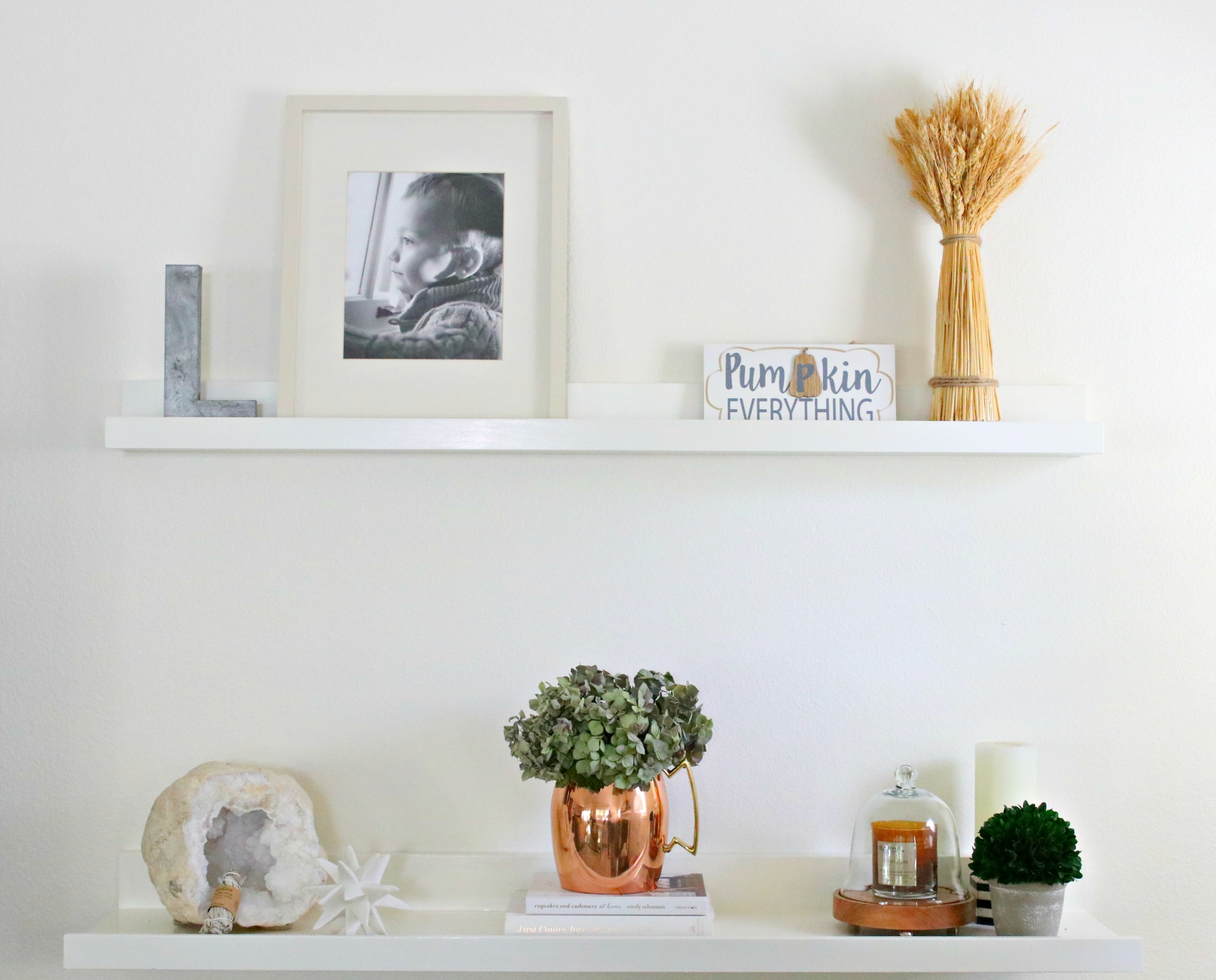 fall farmhouse shelf styling