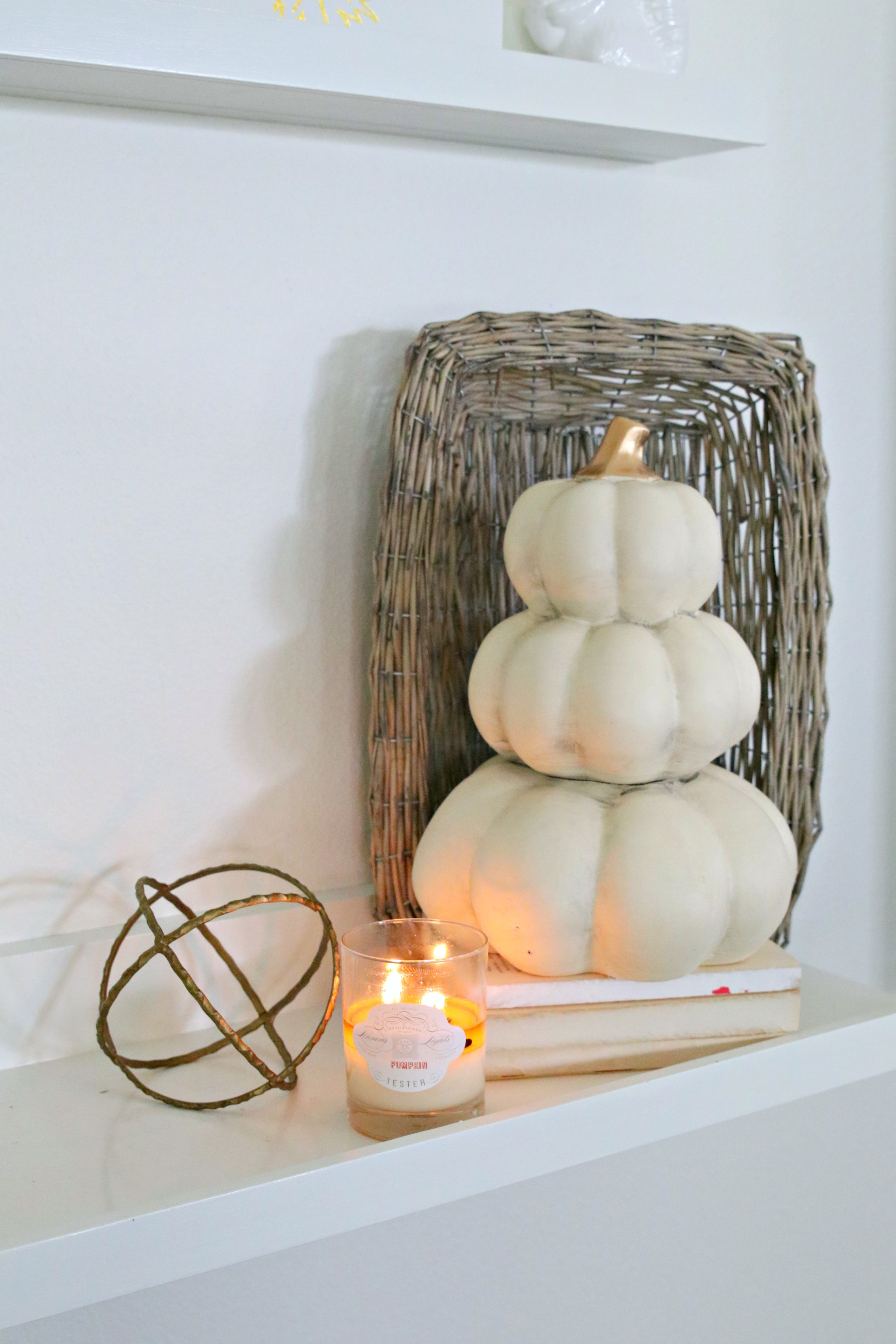 fall shelf styling