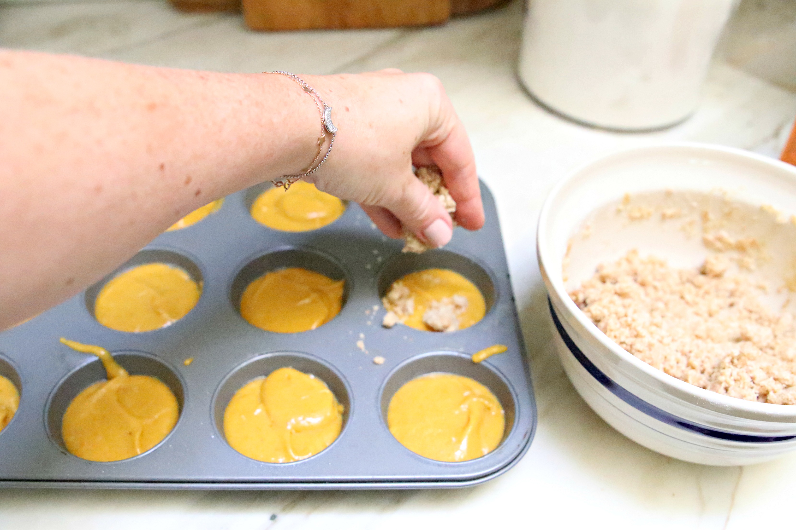 my perfect pumpkin chai muffins with crumb topping
