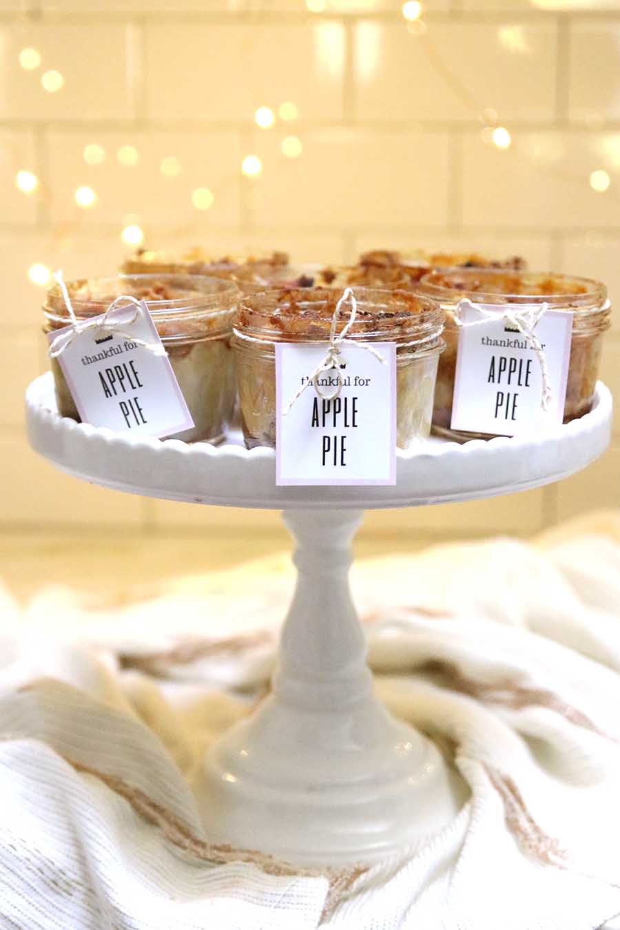 mini mason jar apple pies