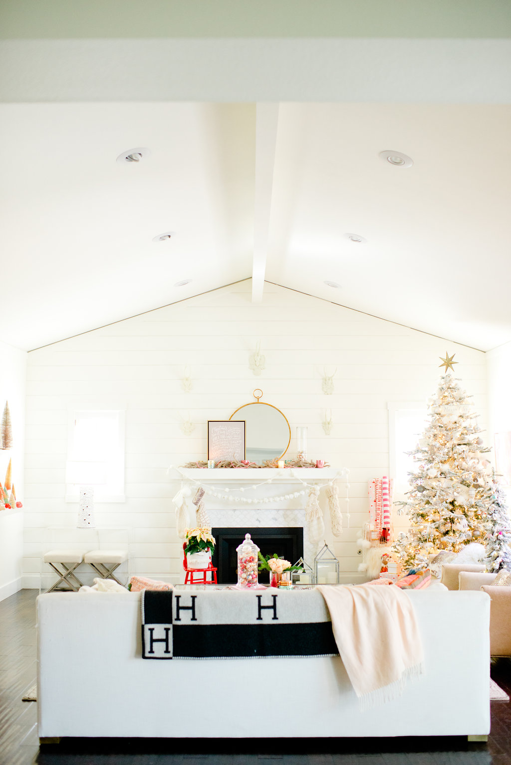 A Very Vintage Christmas Home Tour