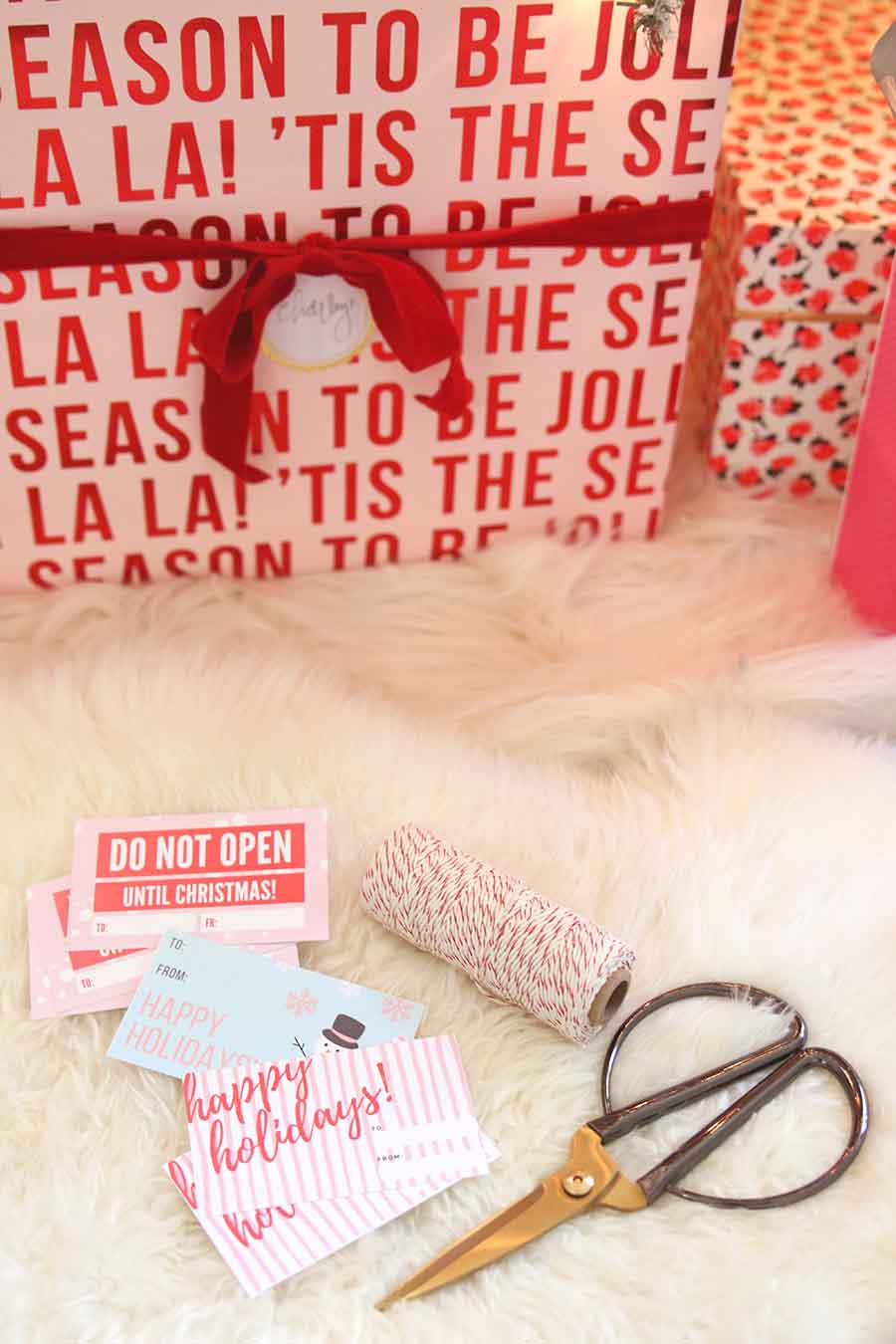 Christmas Gift Tag Printables. Free Printable. Holiday Wrapping Ideas. 