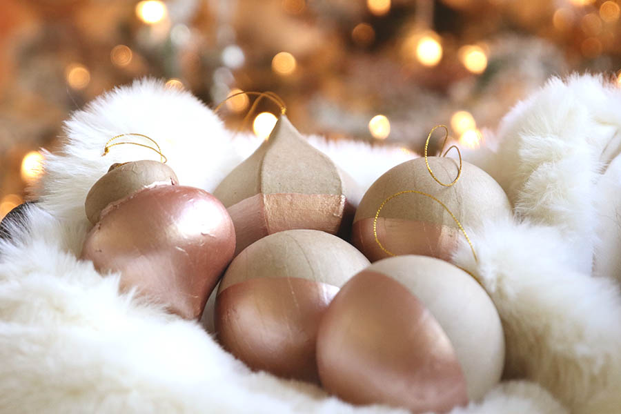 DIY Christmas Project: $1 Dipped Rose Gold Ornament