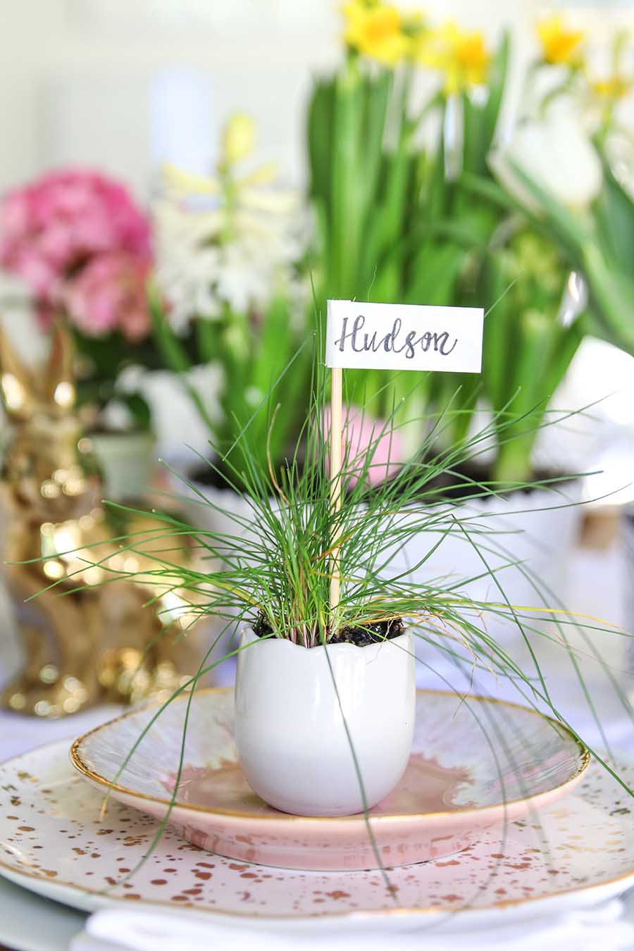 A Simple and Fresh Easter Table