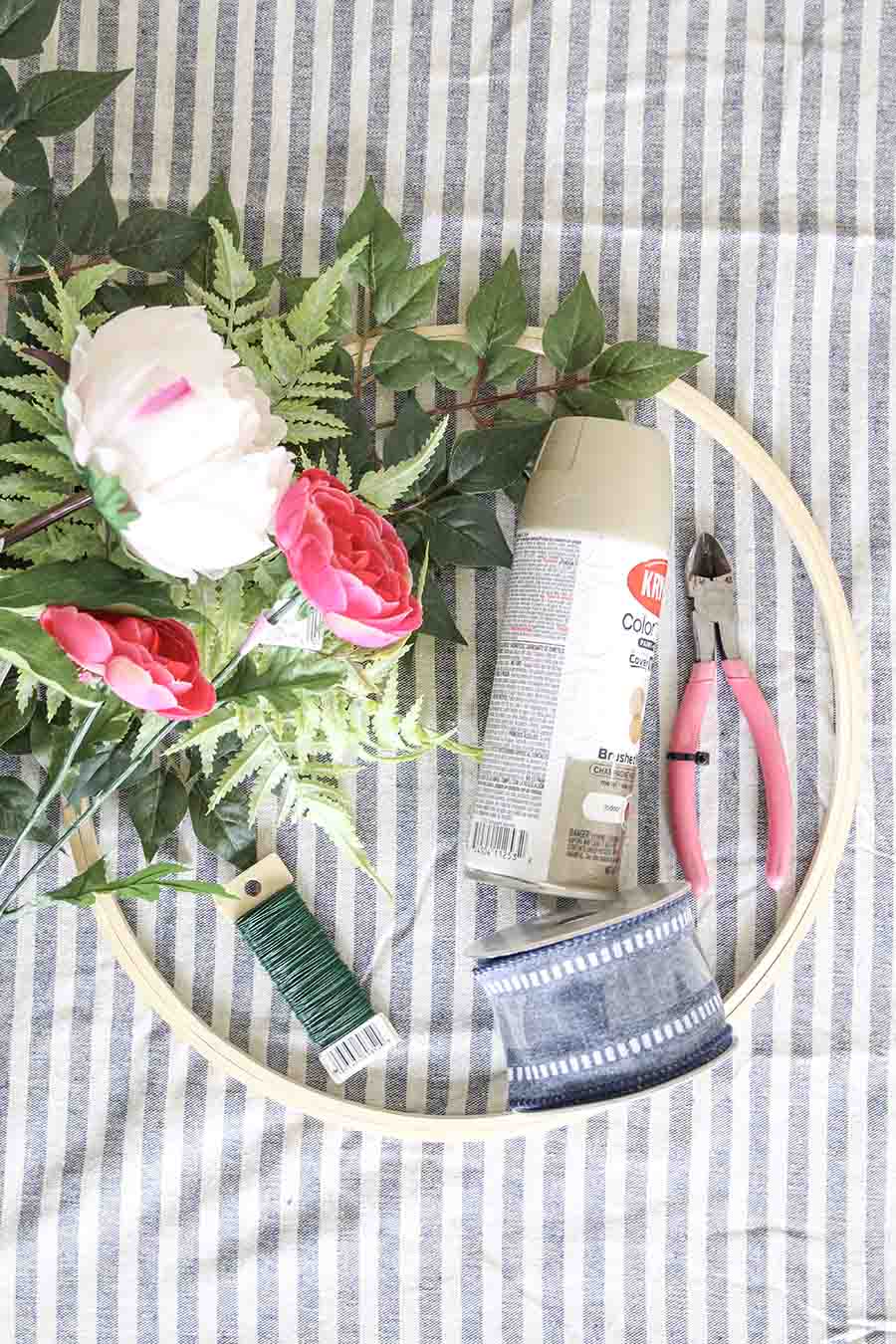 DIY: Modern Spring Hoop Wreath