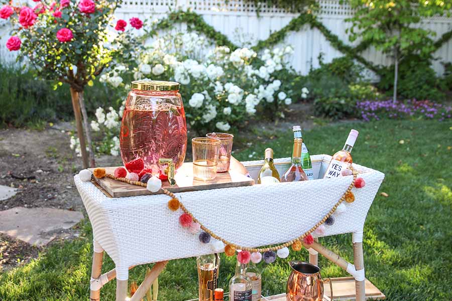 Outdoor Patio Decorating Ideas. Summer Bar Cart