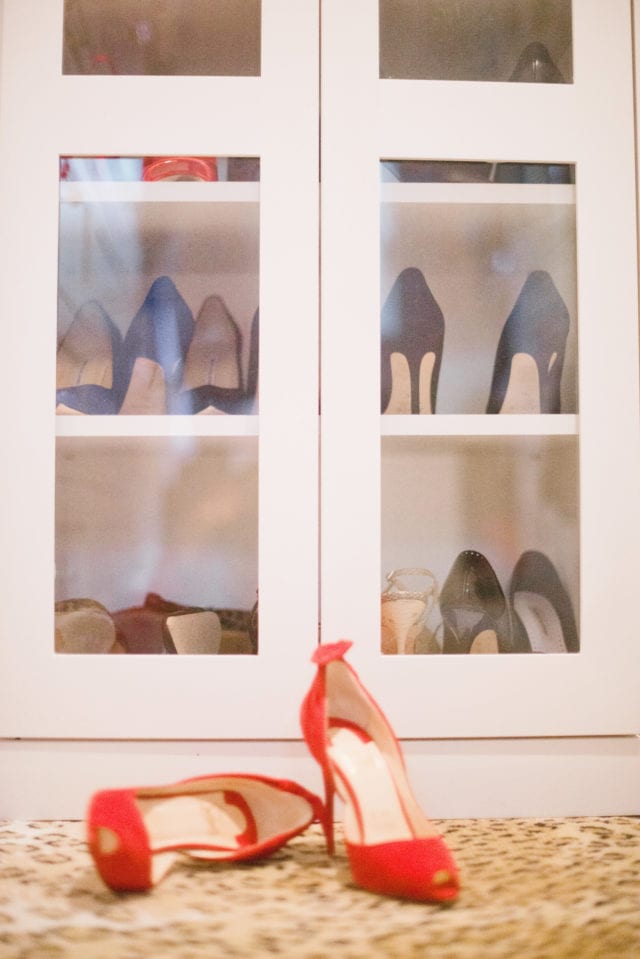 closet with leopard carpet 