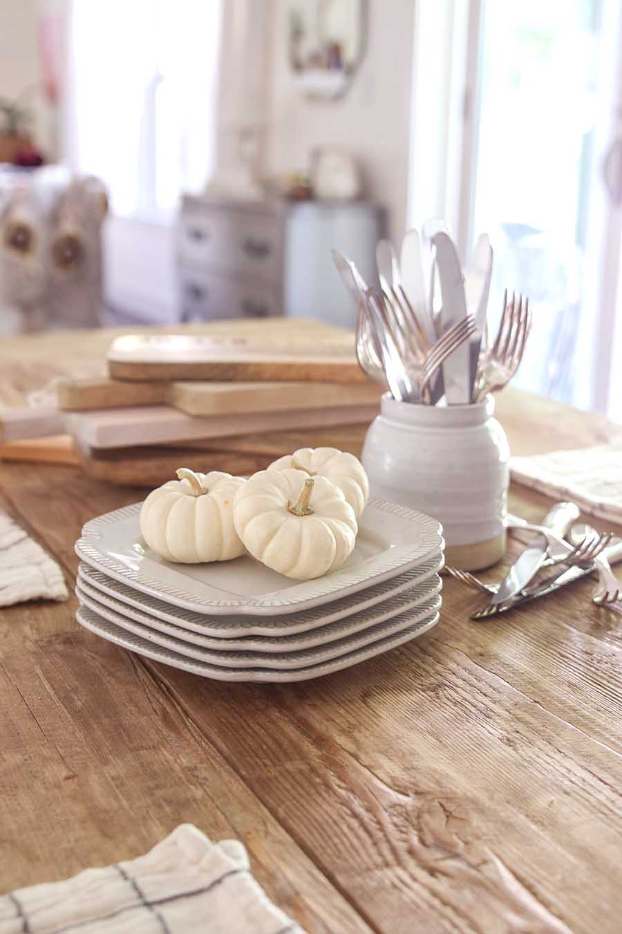 Modern Farmhouse Fall Dining Room