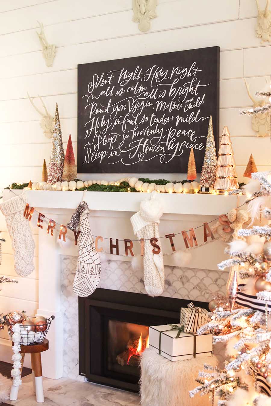 Modern Farmhouse Christmas Mantel