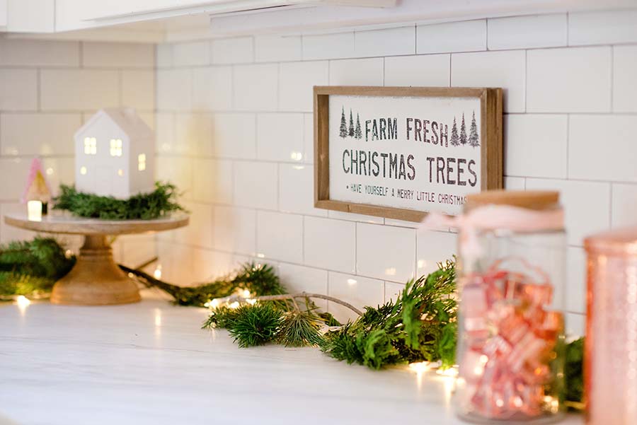 modern farmhouse christmas kitchen