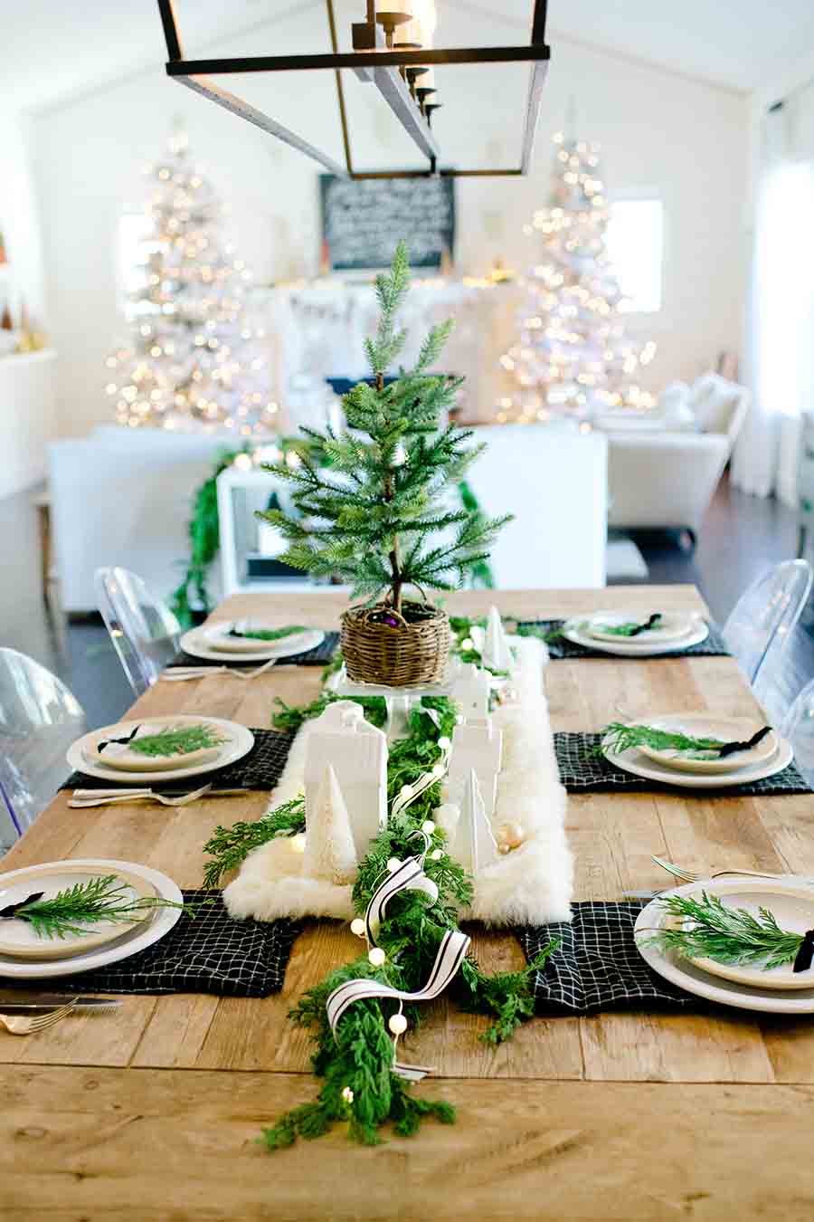 Modern Farmhouse Christmas Table