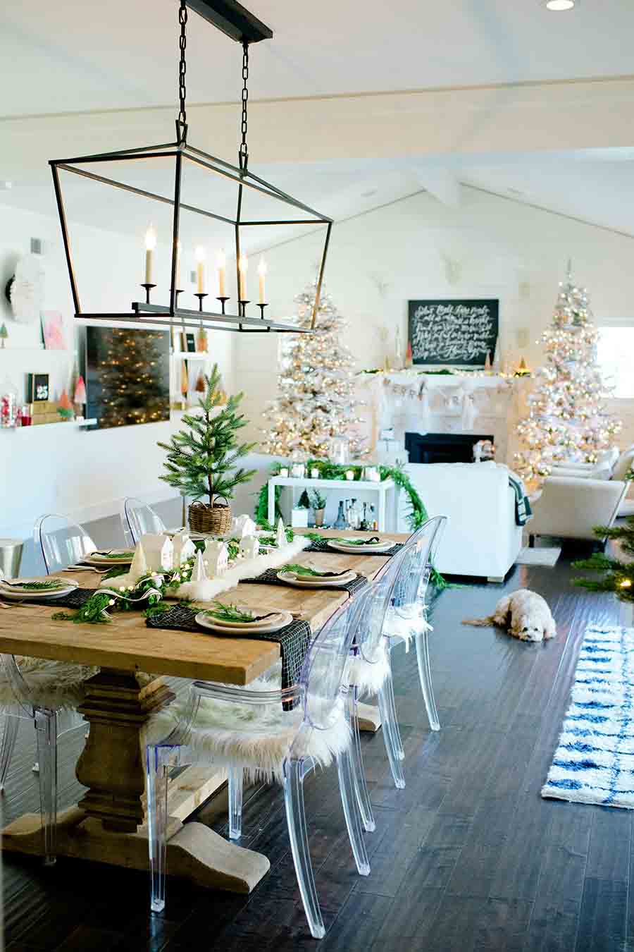 Farmhouse christmas decorations - Holiday centerpiece for dining