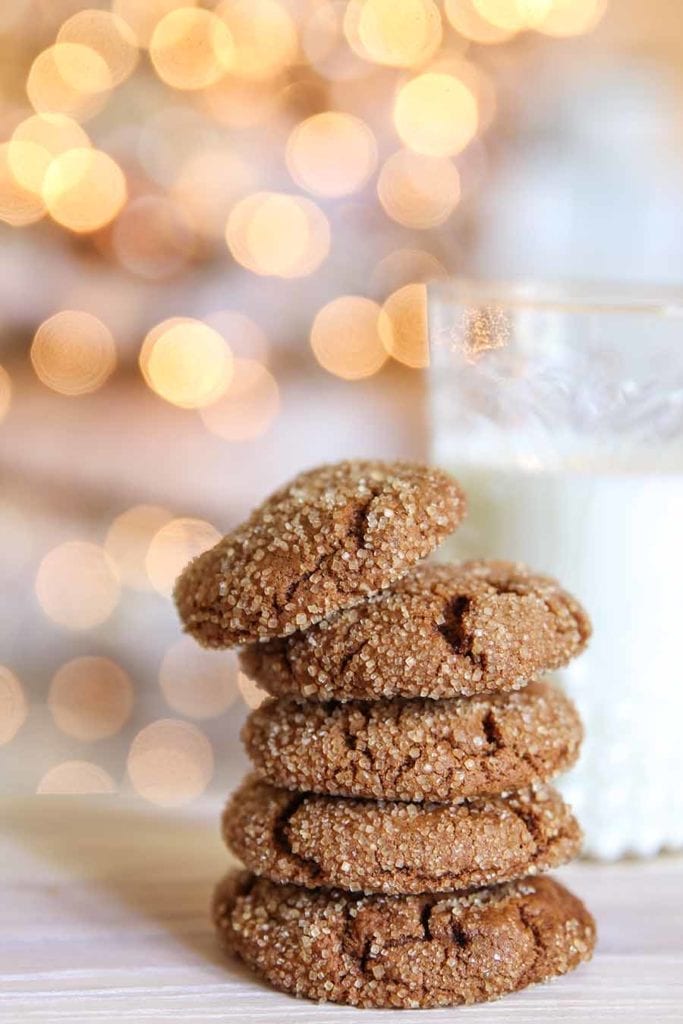 Spicy Chewy Ginger Molasses Christmas Cookie