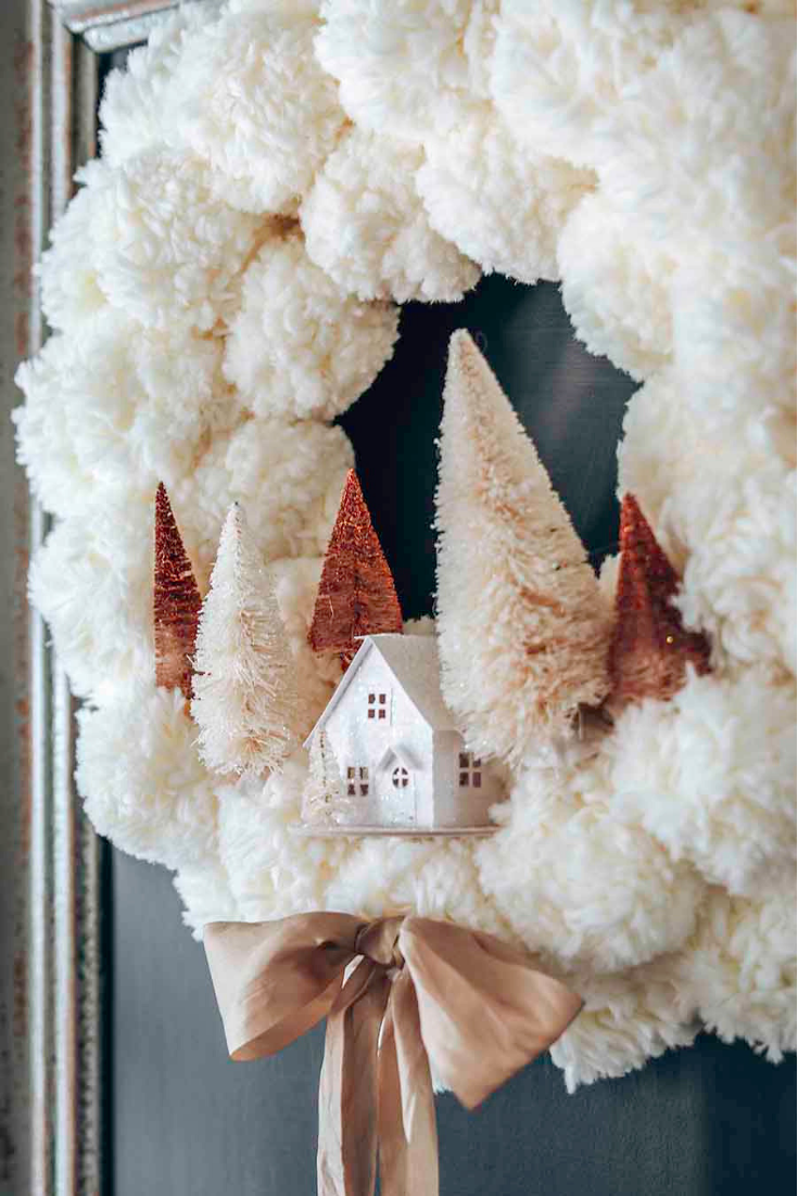 5 Minute Christmas Pom-Pom Wreath - Design Improvised