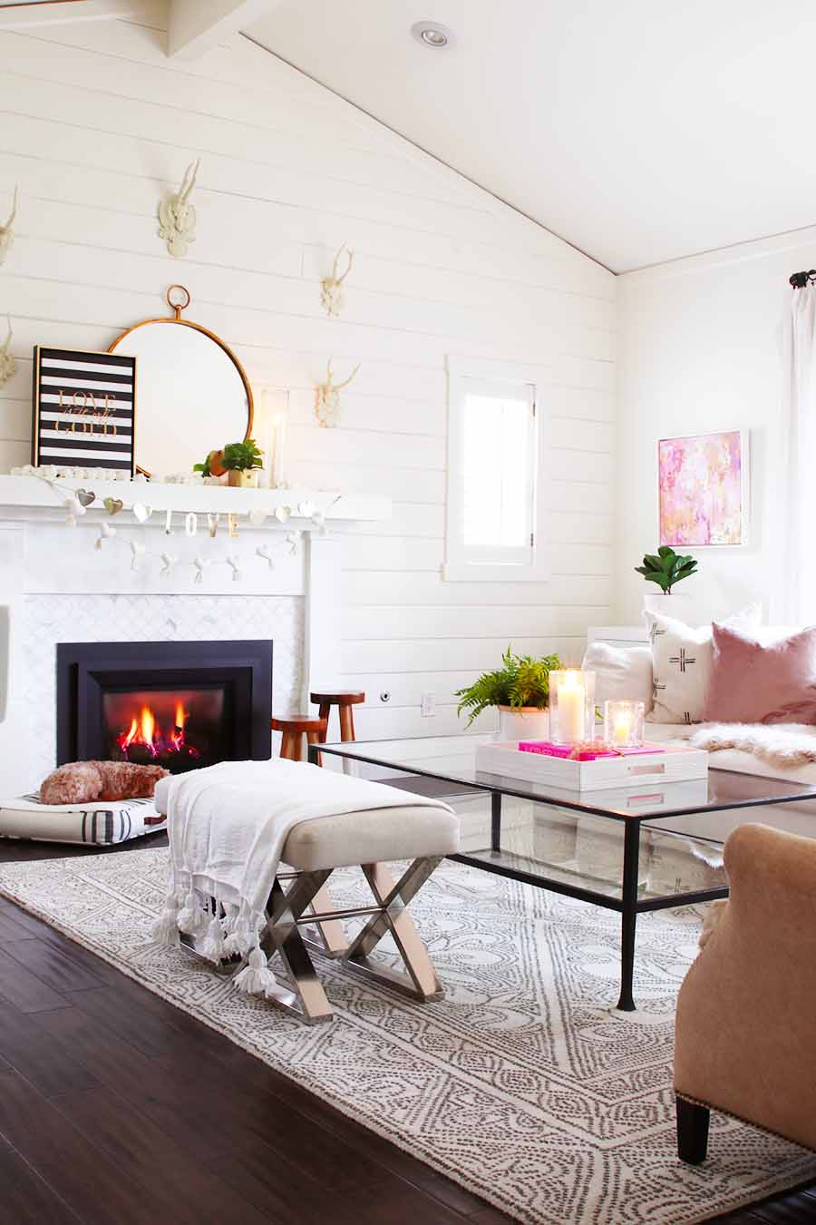 Create a cosy hygge living room: 5 tips to bring more hygge into