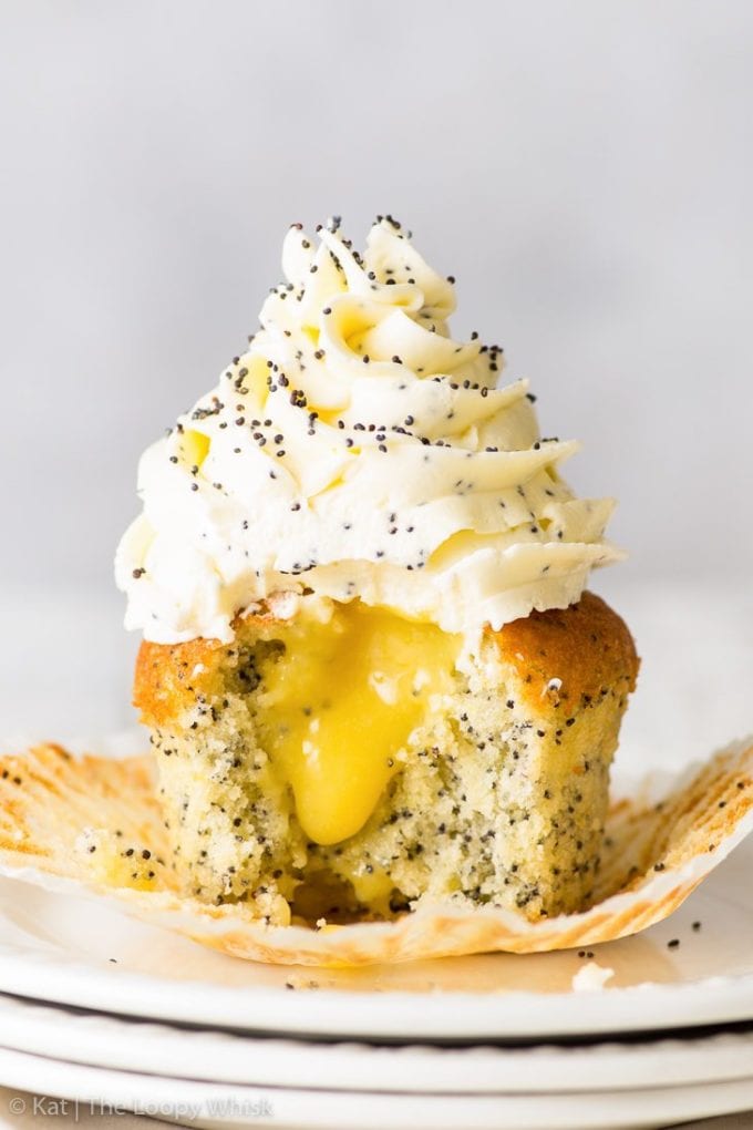 lemon cupcakes with poppyseeds