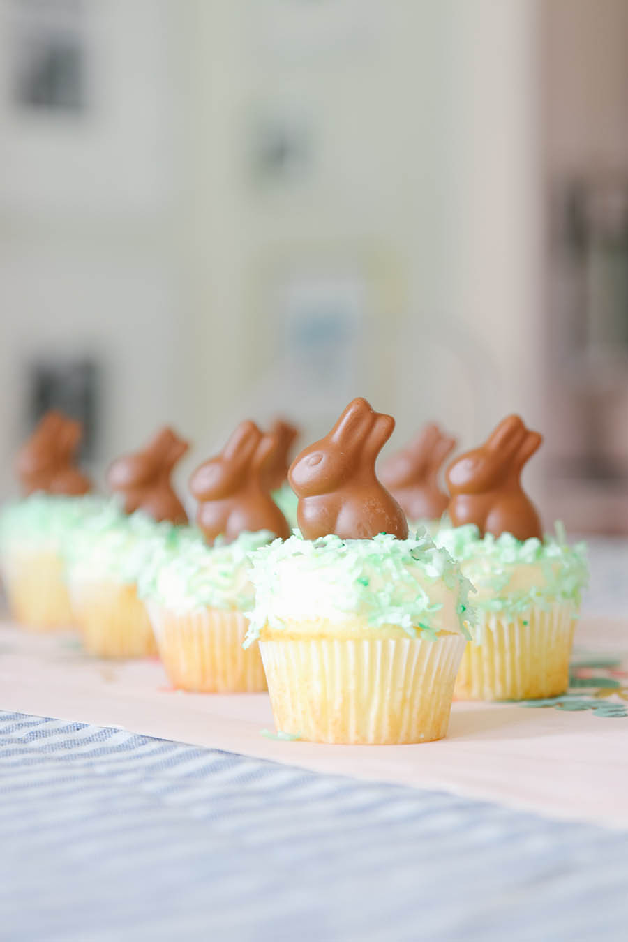 easter dessert cupcakes