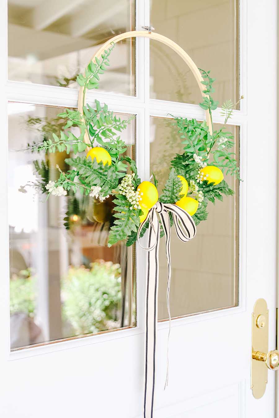 modern wreath with lemons