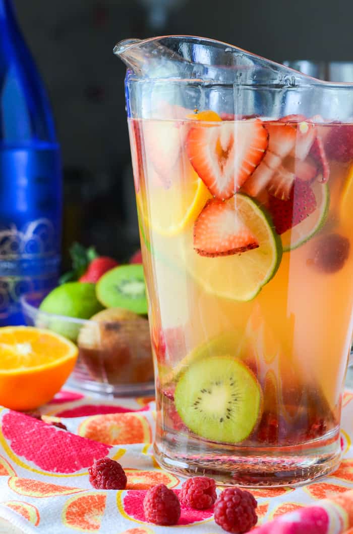 spring drink moscato sangria