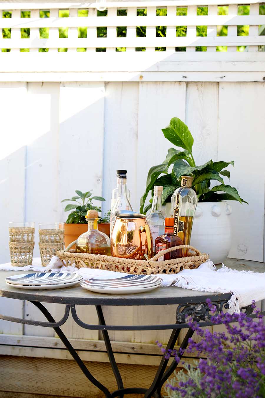 outdoor bar party idea