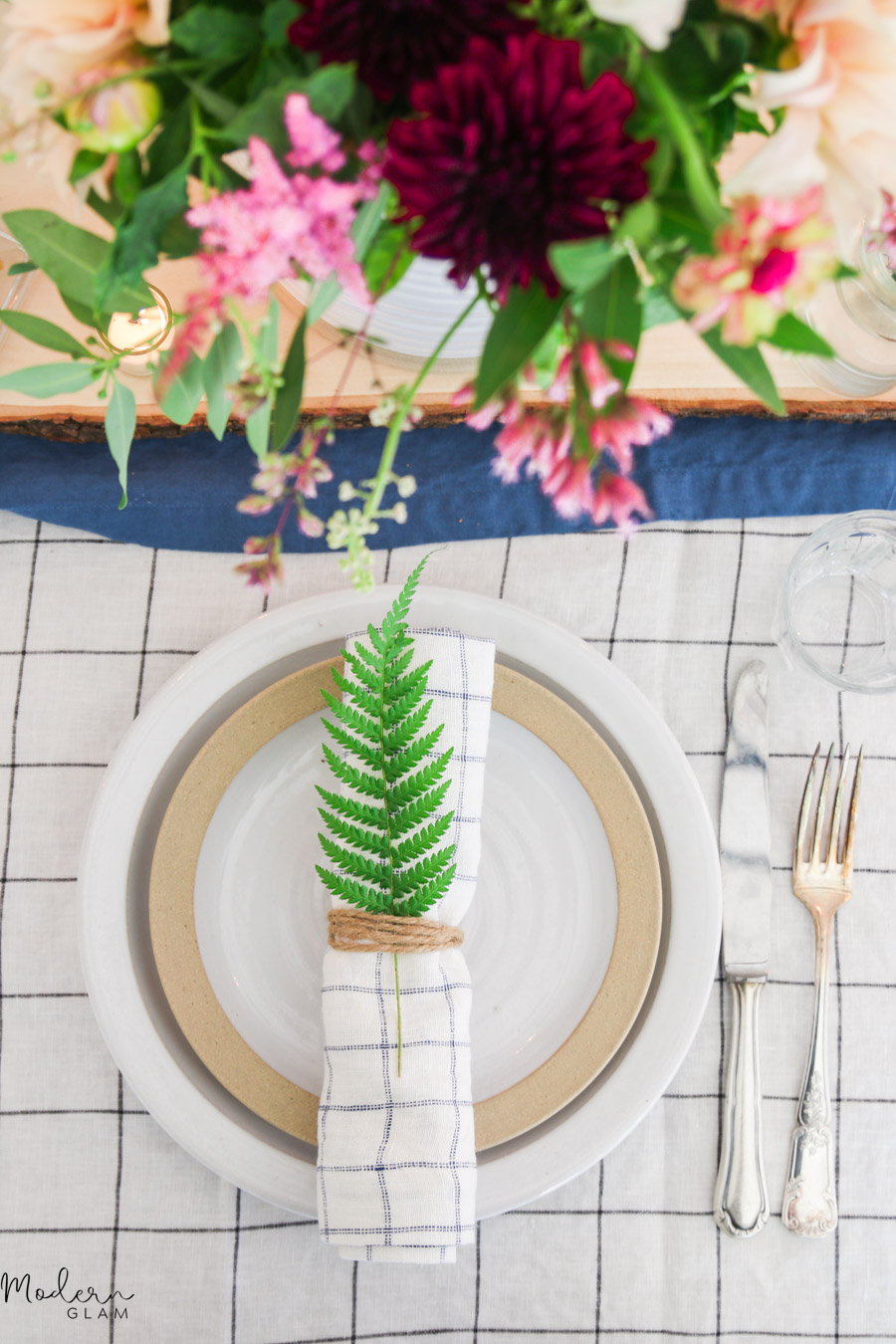 rustic summer tablescape decor