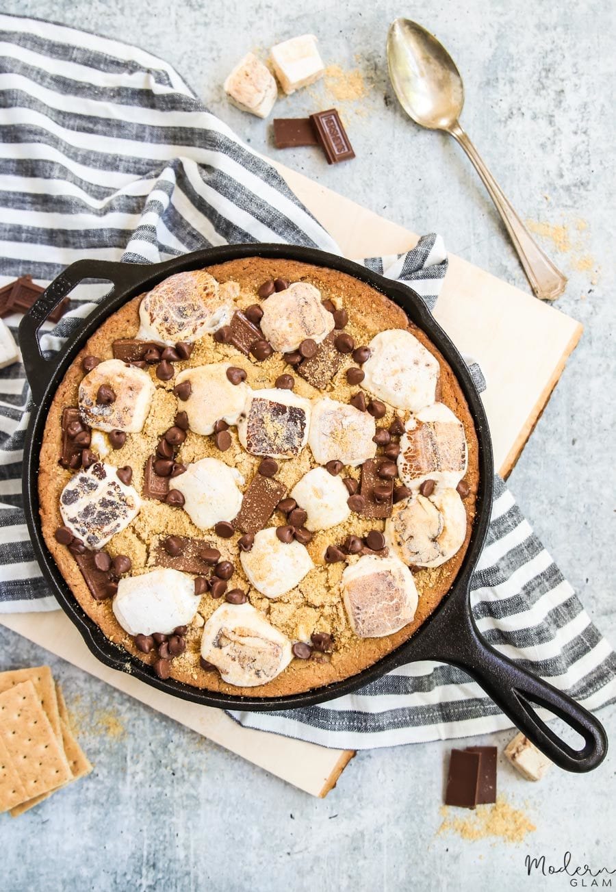 s'mores skillet cookie pie