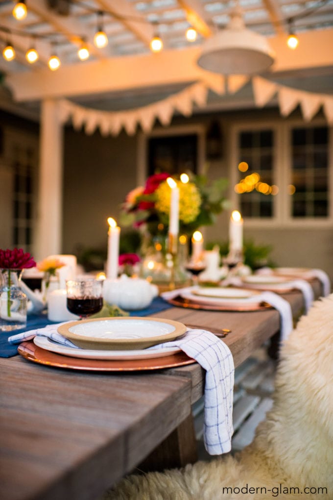 outdoor fall tablescape