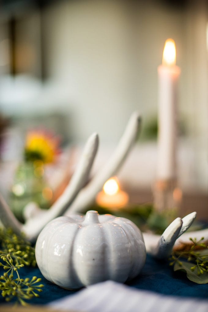 how to decorate a table for fall