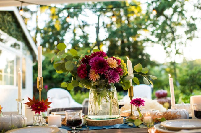 outdoor fall tablescape