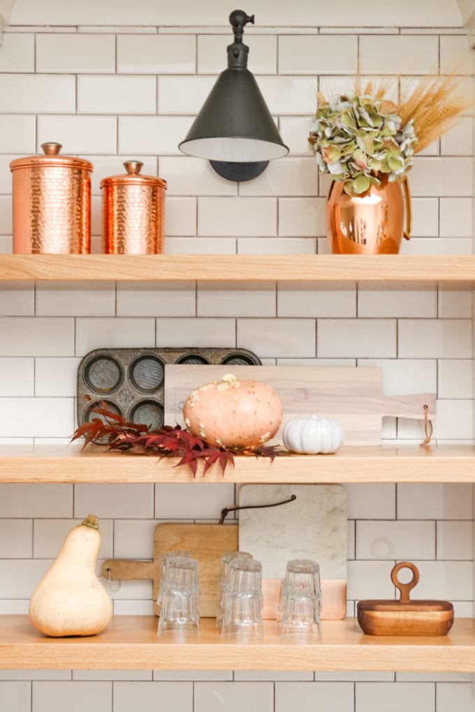 modern farmhouse kitchen decor for fall