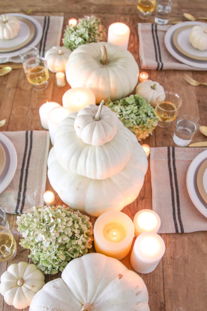 thanksgiving table centerpiece with pumpkins