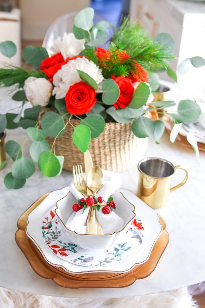 easy christmas floral arrangement