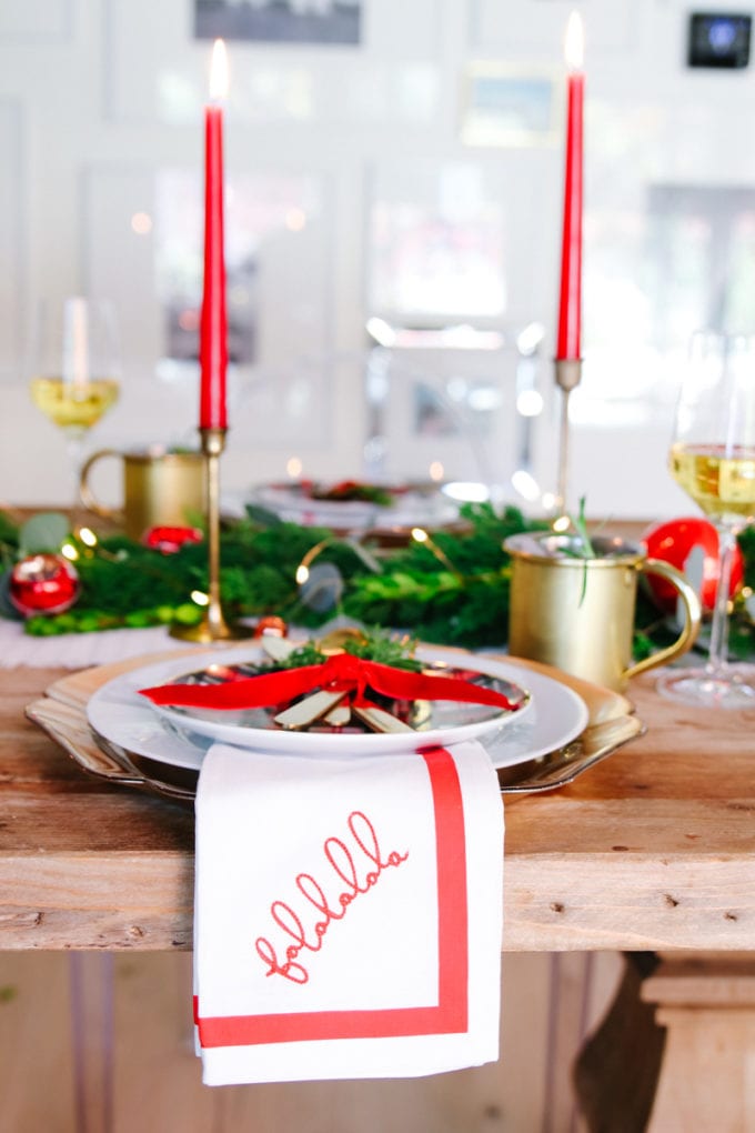 red and white christmas table idea