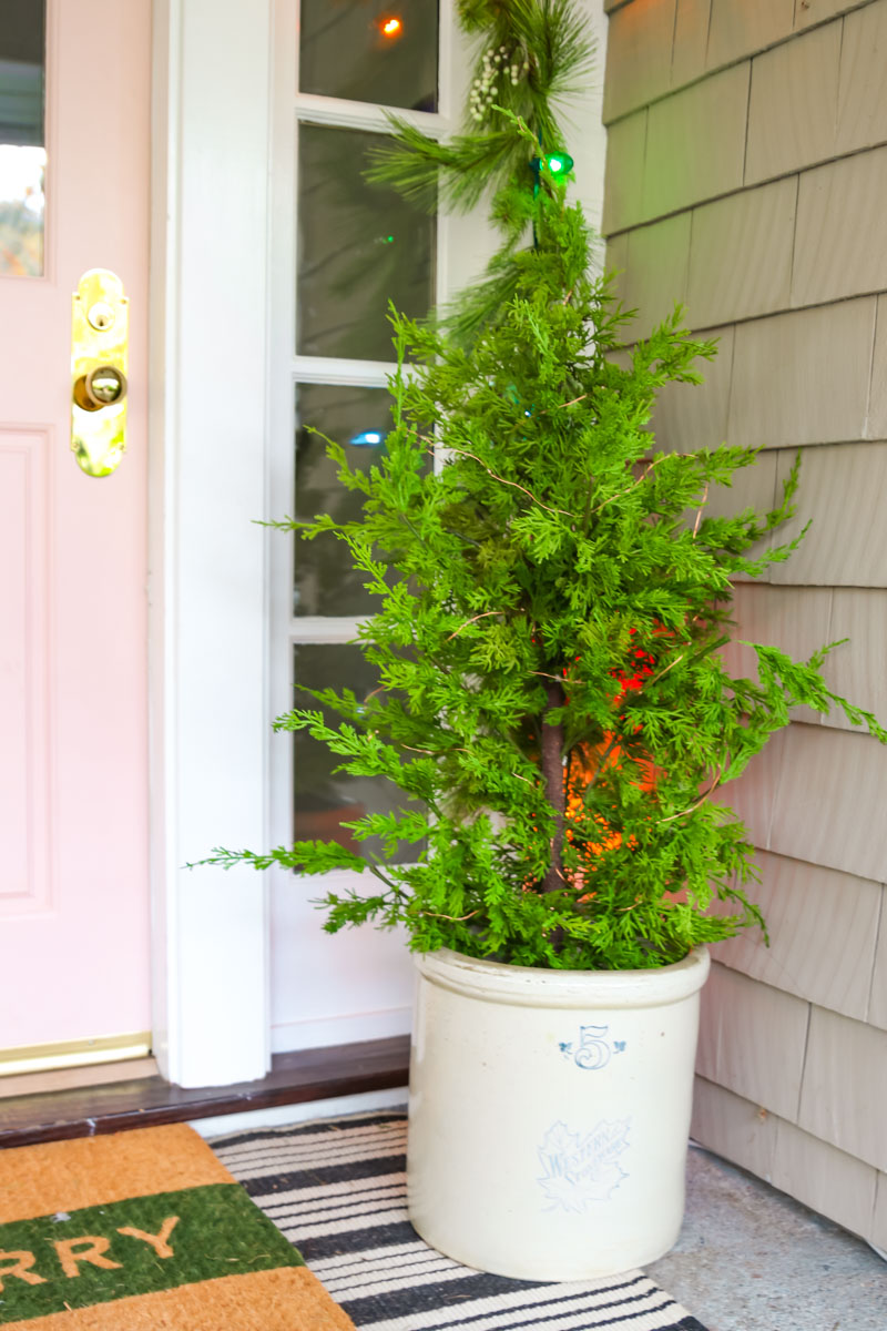 modern farmhouse christmas front door