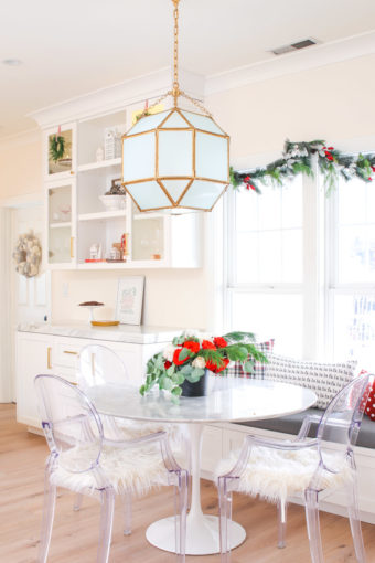 modern farmhouse christmas kitchen