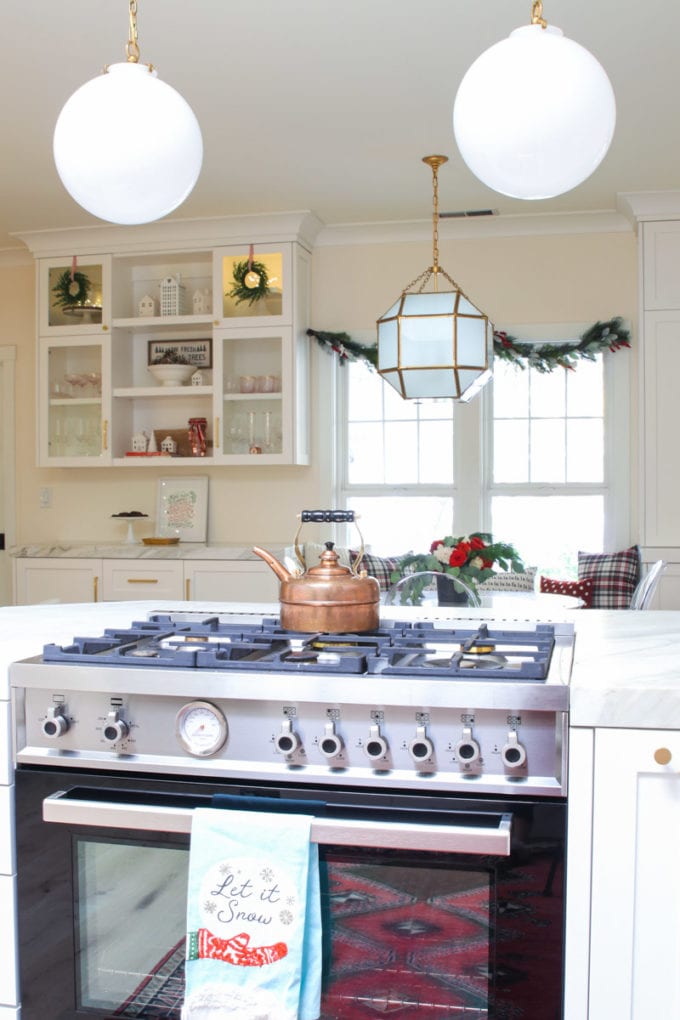 Modern Farmhouse kitchen decor