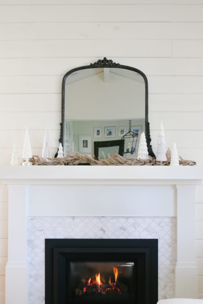 winter mantel decor