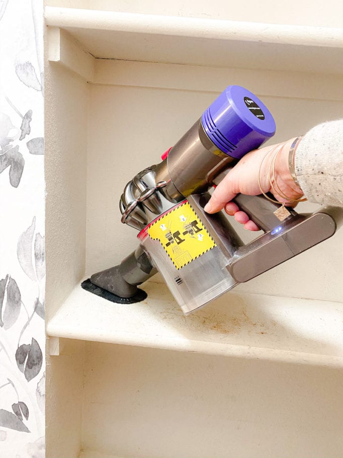 how to clean your pantry shelves