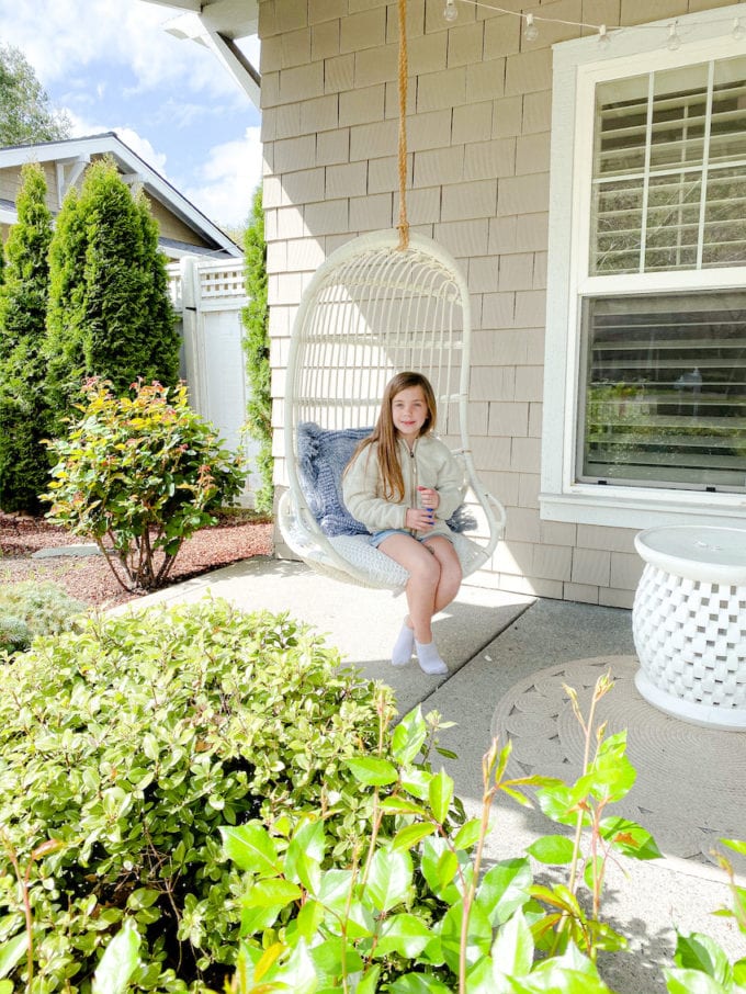 how to decorate your porch for spring