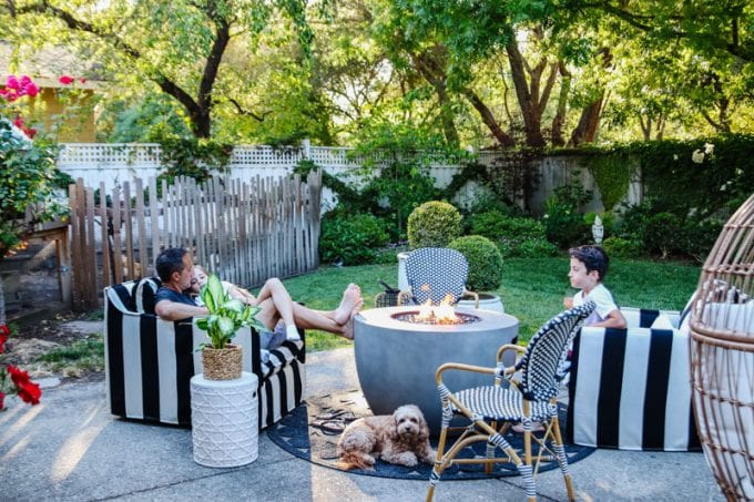 outdoor living room