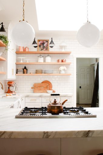 Simple Summer Decorating Ideas for the Kitchen - Modern Glam