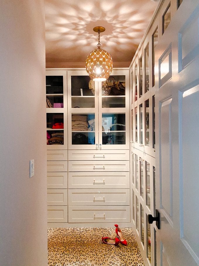 organizing ideas for your walk in closet