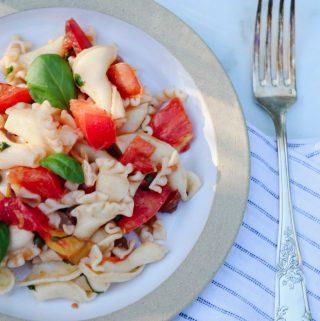 summer pasta salad with tomatoes