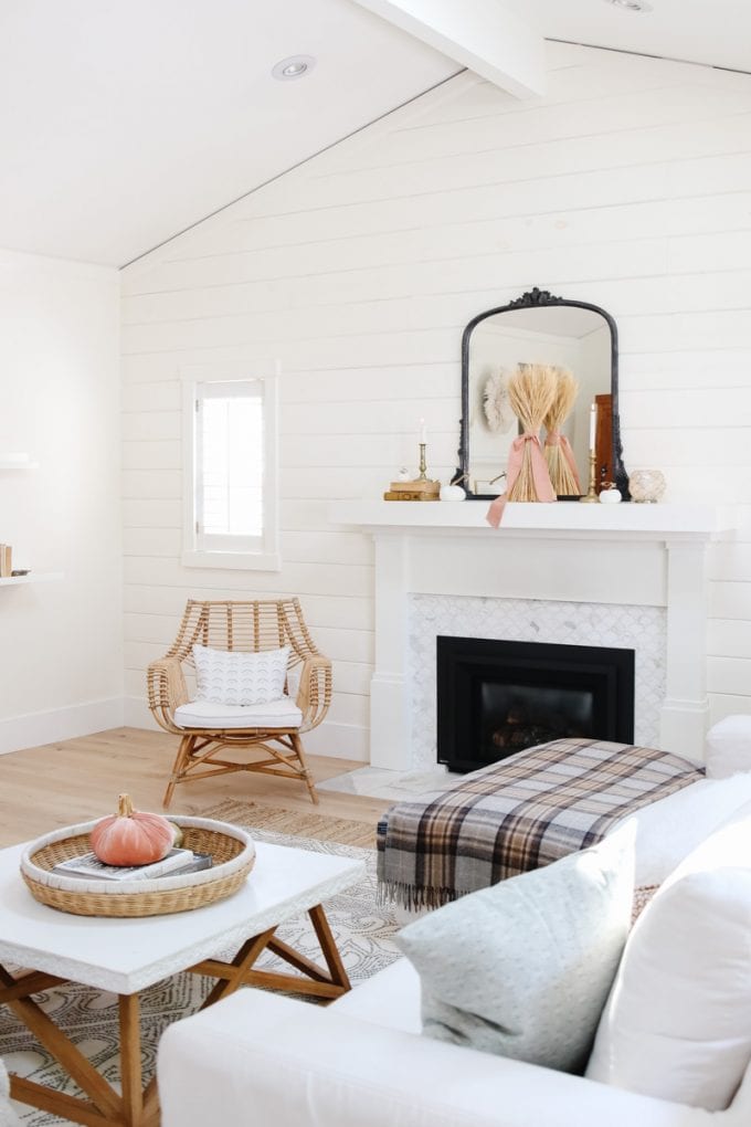 12 Ways to Create a Cozy Minimalist Living Room