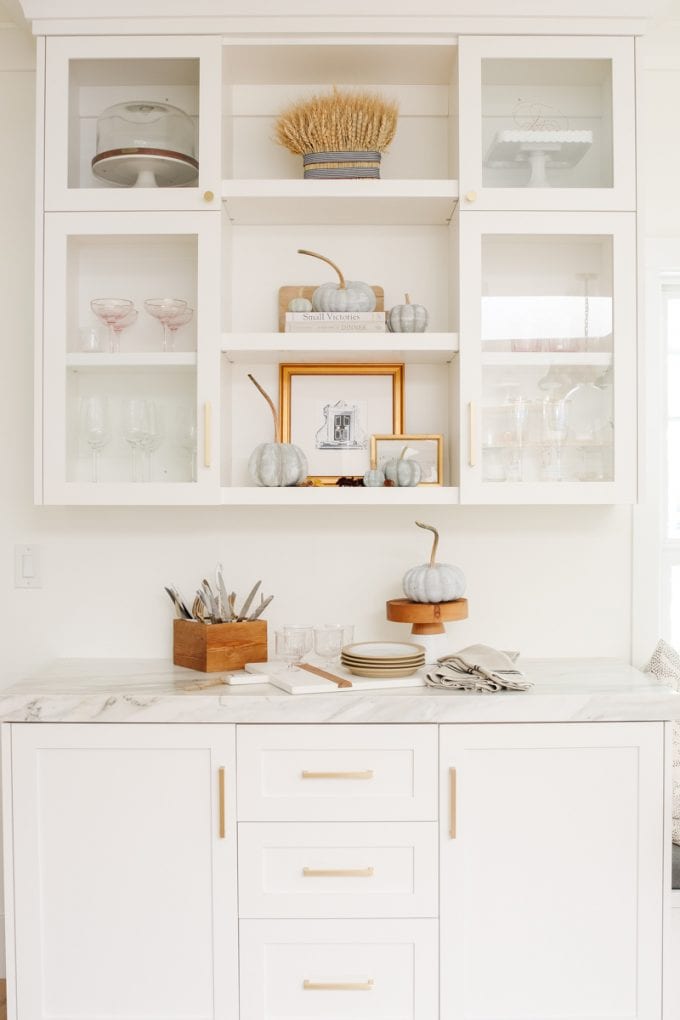 kitchen shelf styling for fall