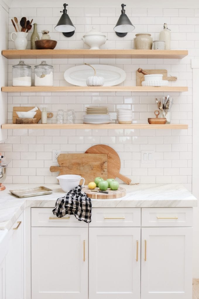 how to style kitchen shelves