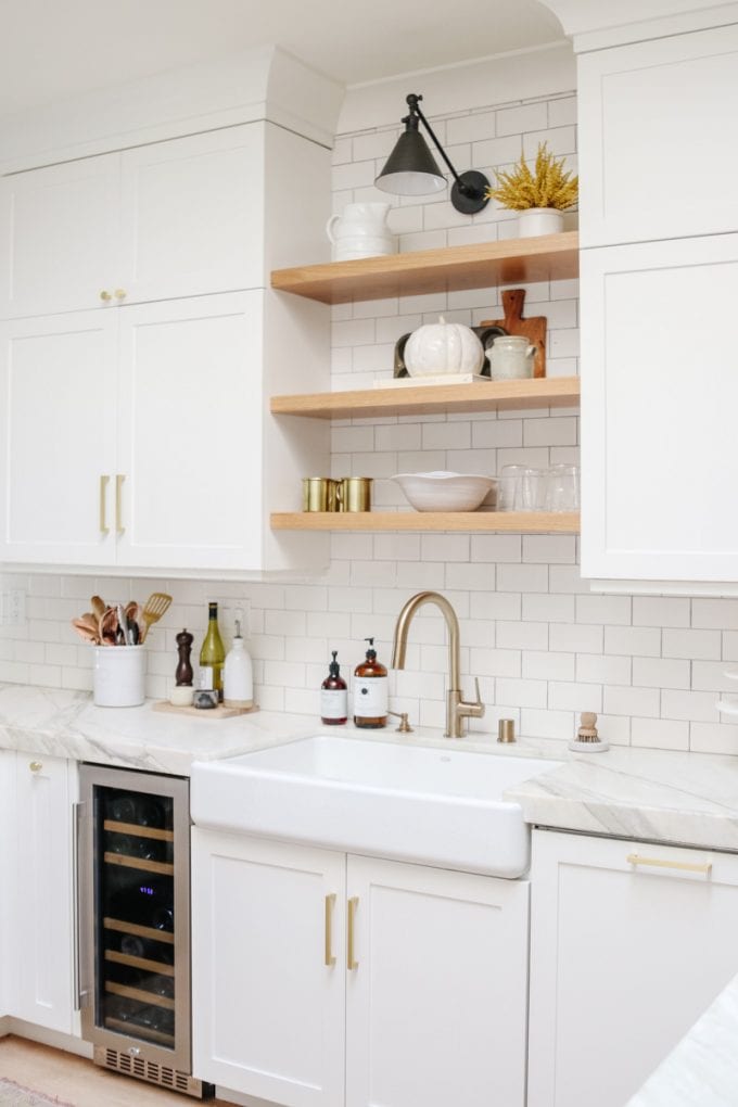 fall kitchen shelf styling ideas