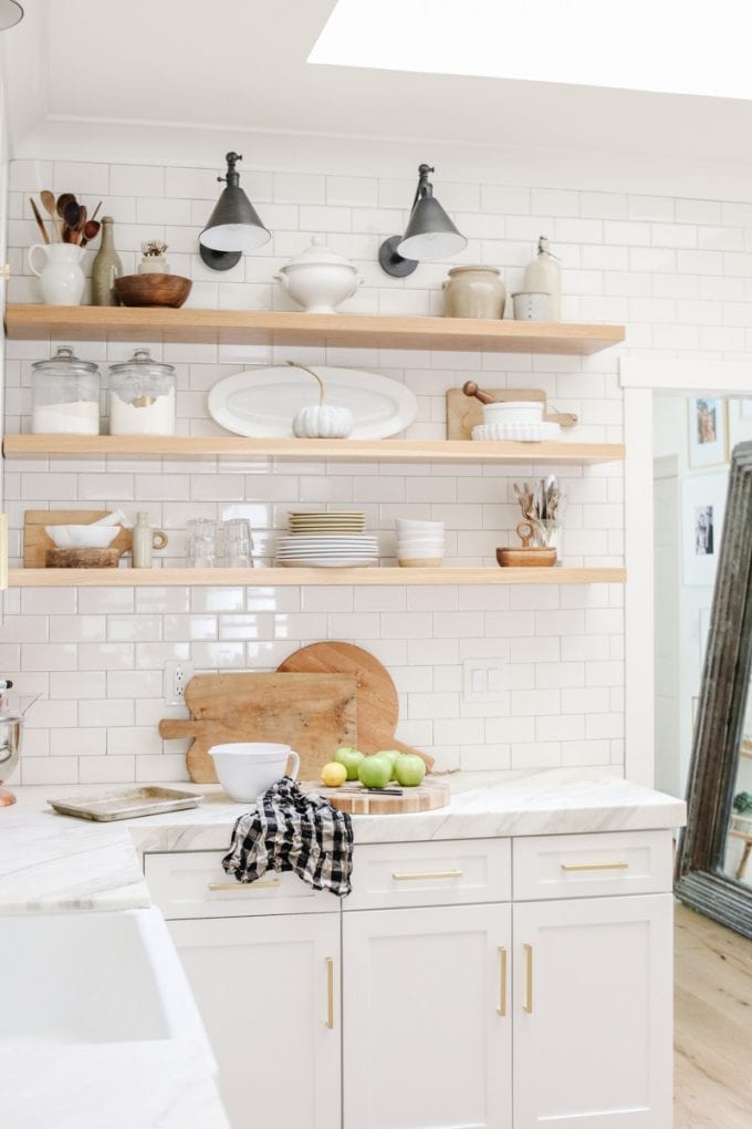 open kitchen shelf styling