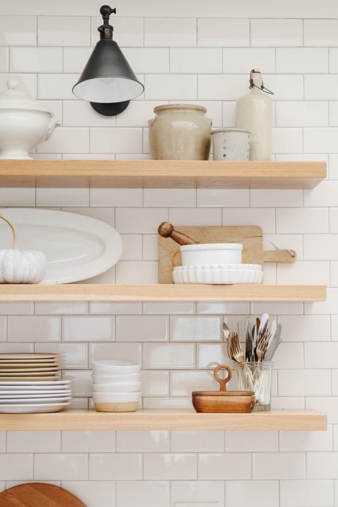 kitchen open shelving decor